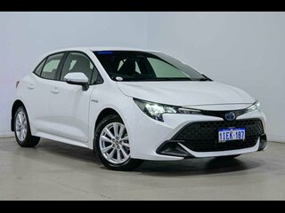 2024 Toyota Corolla Ascent Sport E-CVT Hybrid Hatchback (Glacier White) Pre-Owned Car Thumbnail